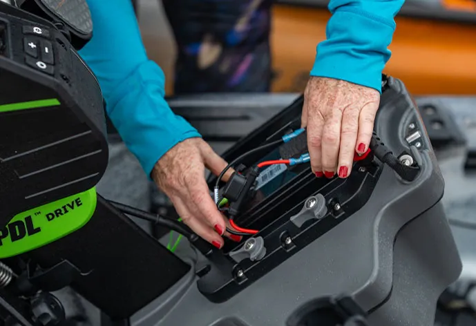 Adjusting the battery inside the ePDL+ retroFit console drive